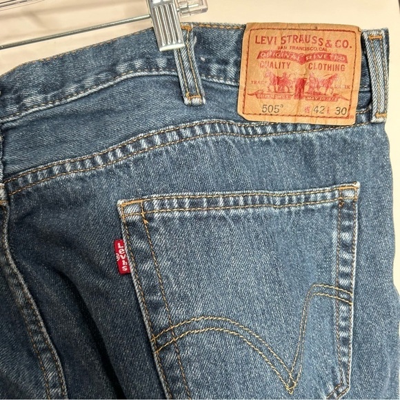 Levi’s 505 Mens Jeans size 42x30 denim Blue Regular Fit - Picture 3 of 4